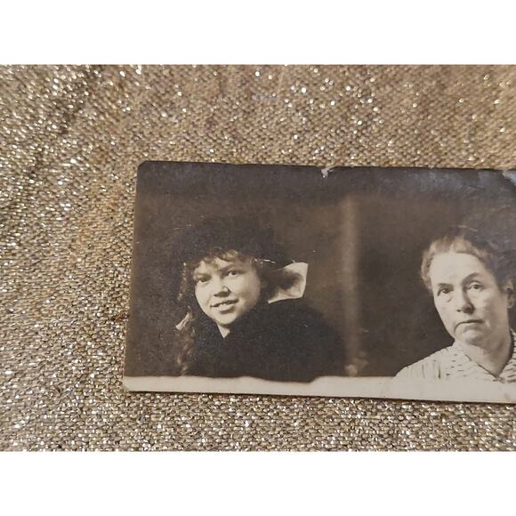 1920s Antique 3 Photo Booth Photos Uncut Strip Young Girl, Grumpy Old Woman - Picture 2 of 9
